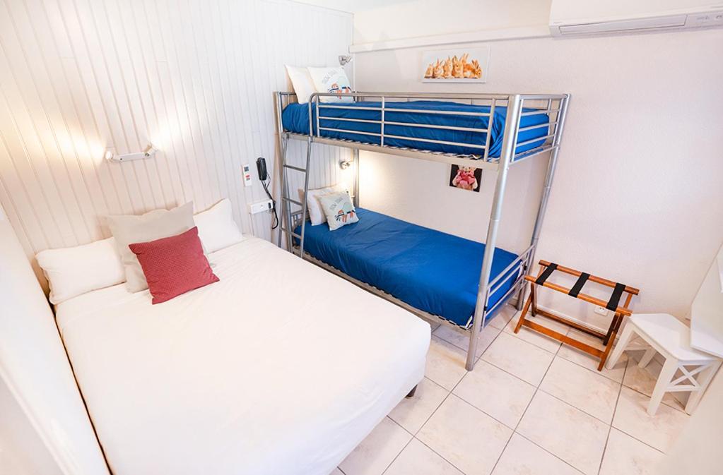 Logis Hotel- Hotel Restaurant Le Rialto Le Sequestre Ngoại thất bức ảnh