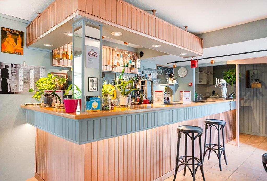 Logis Hotel- Hotel Restaurant Le Rialto Le Sequestre Ngoại thất bức ảnh