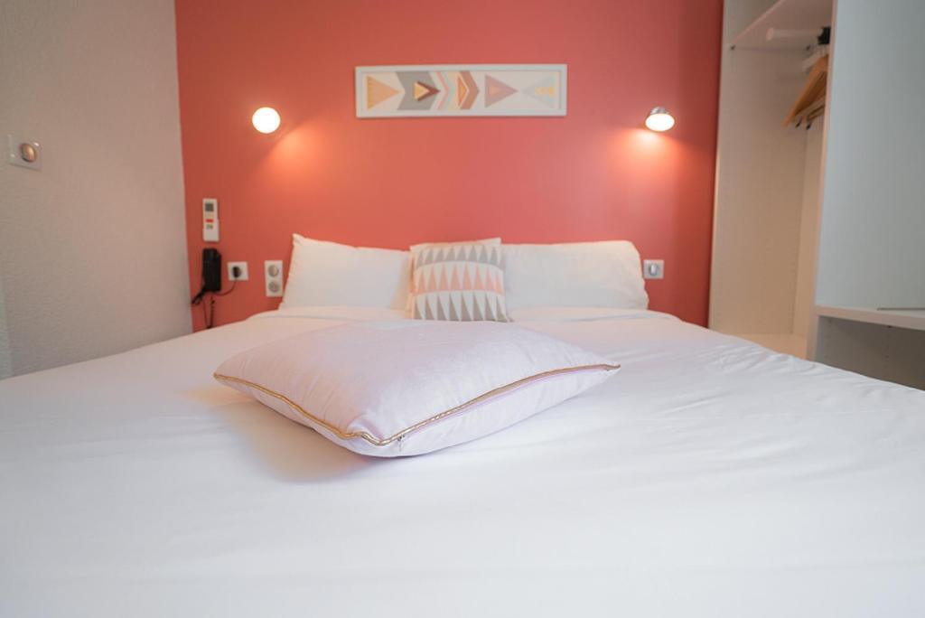 Logis Hotel- Hotel Restaurant Le Rialto Le Sequestre Ngoại thất bức ảnh