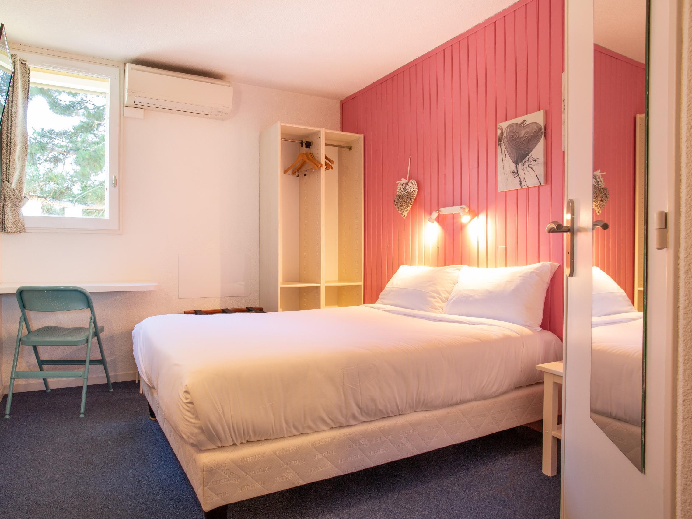 Logis Hotel- Hotel Restaurant Le Rialto Le Sequestre Ngoại thất bức ảnh